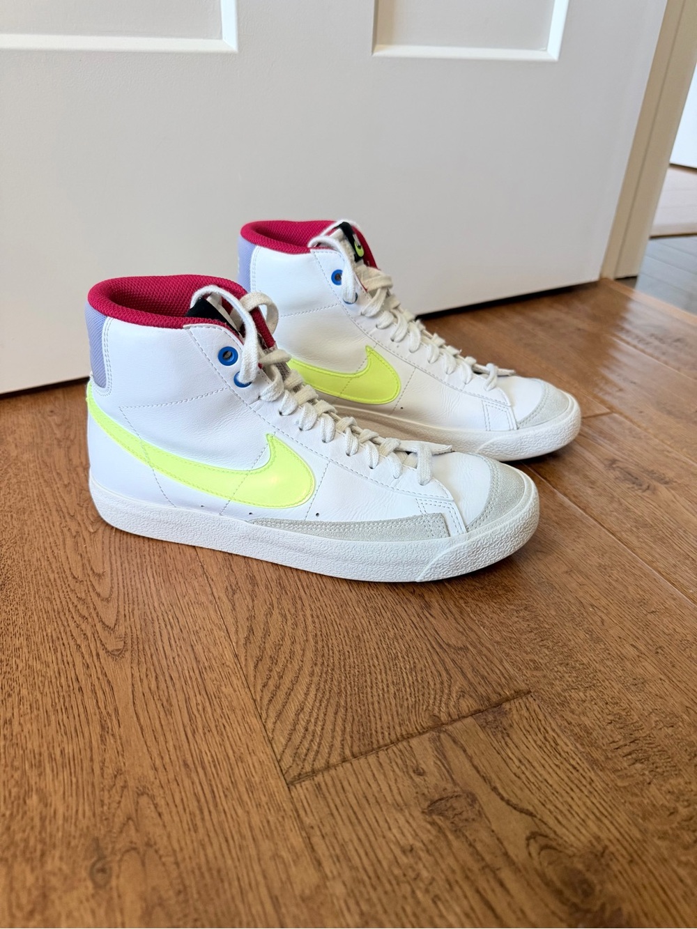 Nike Blazer Mid '77 Shoes Youth Size 6.5 White High Top Sneakers DV2234-100